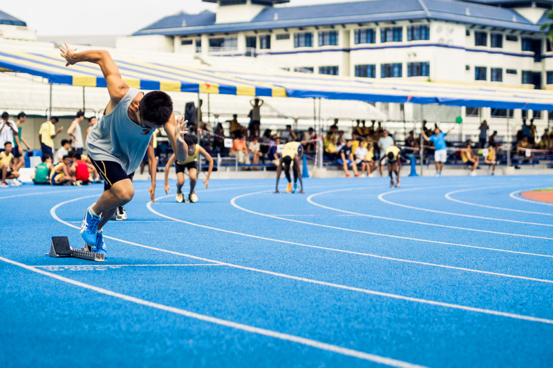 自結(jié)紋塑膠跑道
